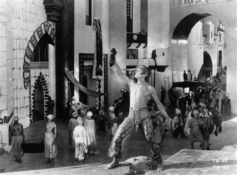 The Thief of Bagdad! A Fantastical Journey Filled with Arabian Nights Wonder and Starring Douglas Fairbanks Sr.!